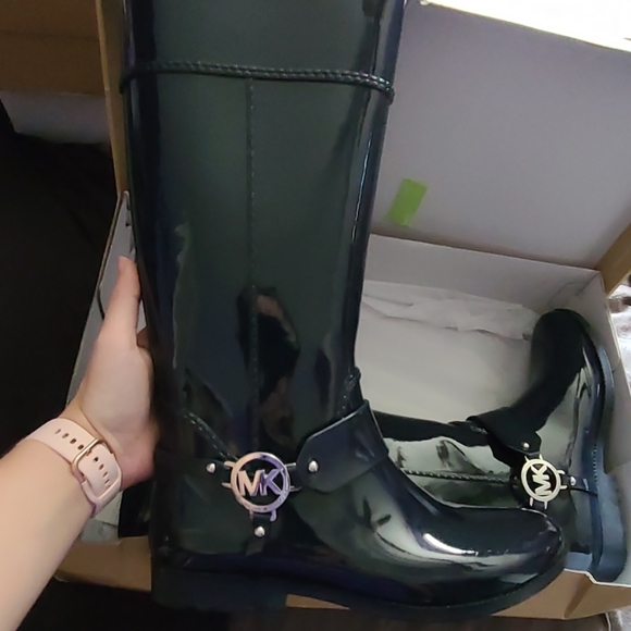 Michael Kors Rainboots - Picture 2 of 8